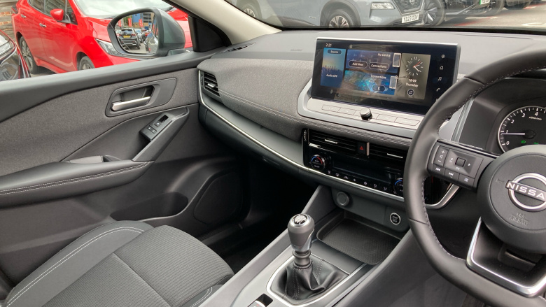 Nissan Qashqai 1.3 DiG-T MH Acenta Premium 5dr Petrol Hatchback